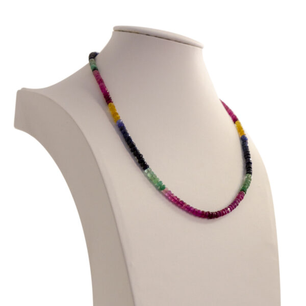 Saphir, Smaragd, Rubin Halskette